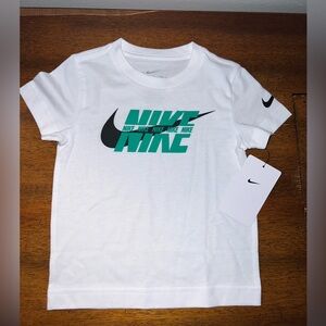 Boys Nike T-shirt, size 3T, NWT